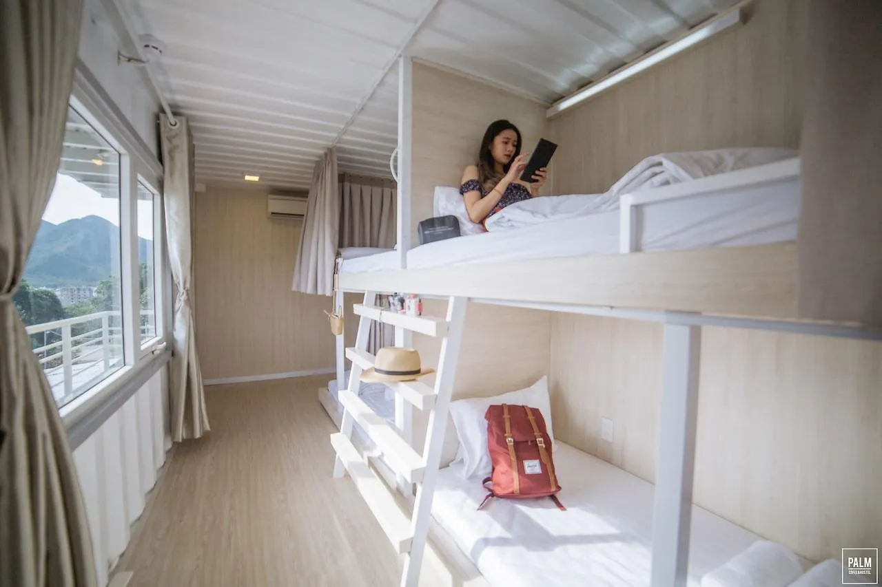 Palm Hostel & Coffee Nha Trang 0*,  Vietname